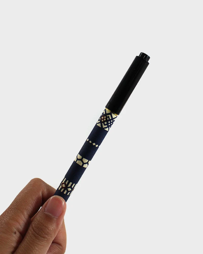 Shogado Calligraphy Brush Pen, Classic Series #19, Blue Geometric Pattern - Image 4