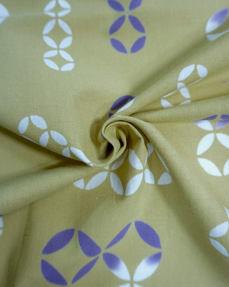 Tenugui, Chusen-Zome, Kissho, Yellow with White & Purple Shippou (Seven Treasures) - Image 2