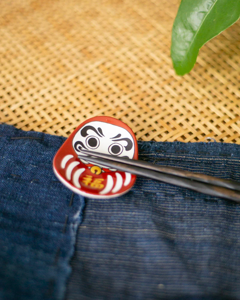 Kouraku Kiln Chopstick Rest, Daruma