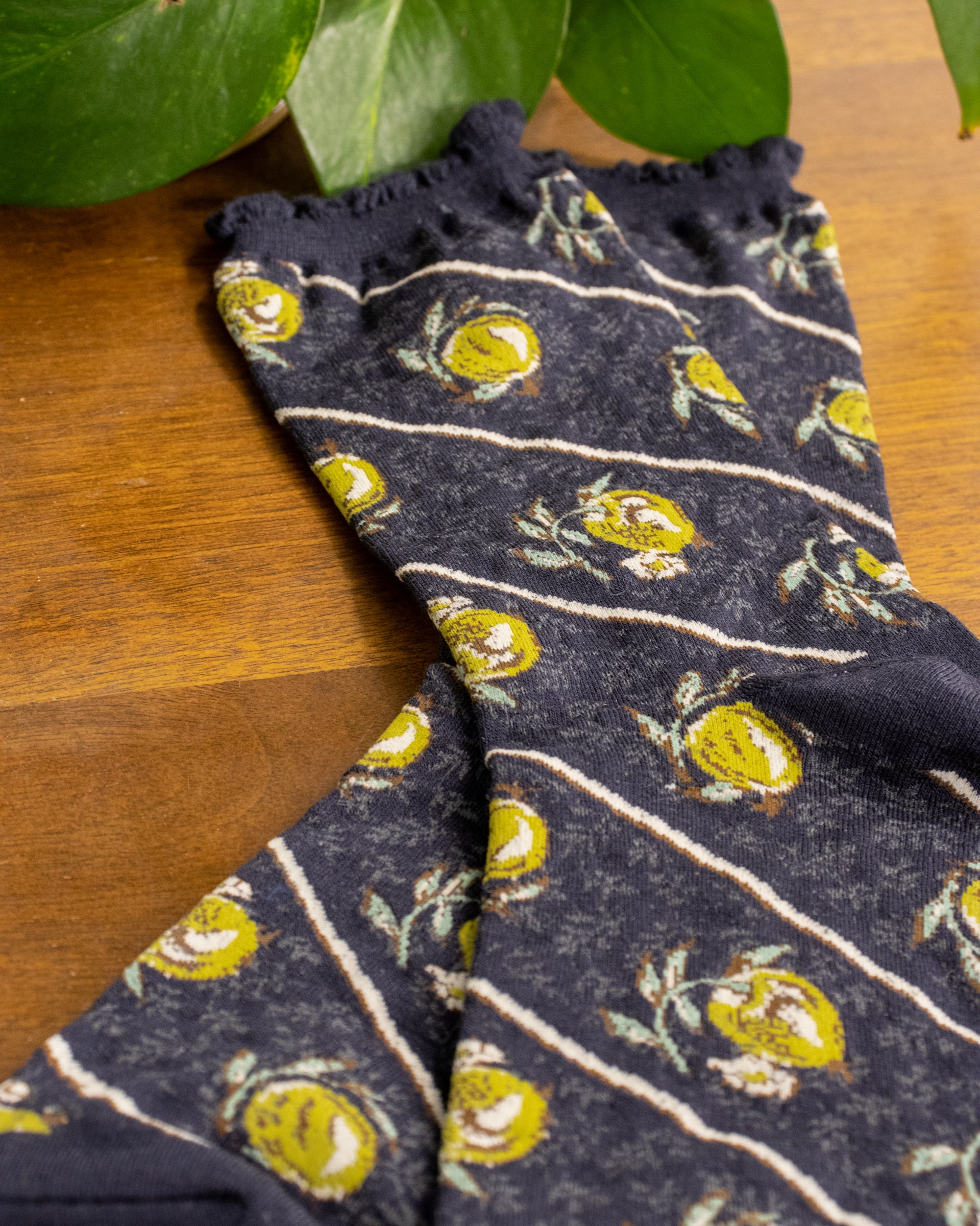 Debby Co., Crew Socks, Maison Blanche Collection, Navy with Yuzu Pattern - Image 2