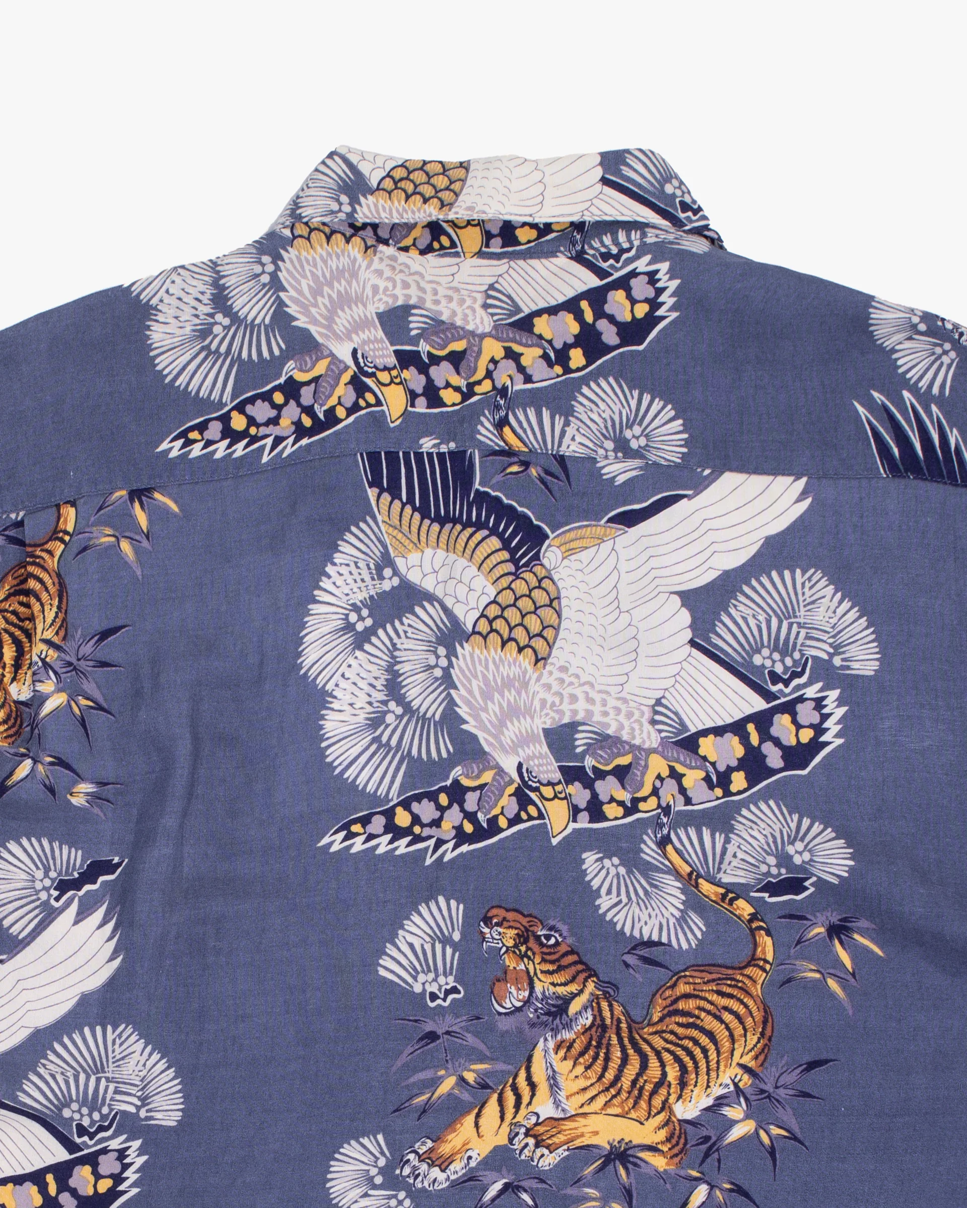 Japanese Repro Aloha Shirt, L, Jungle Storm, Tiger and Eagle on Blue - Image 4