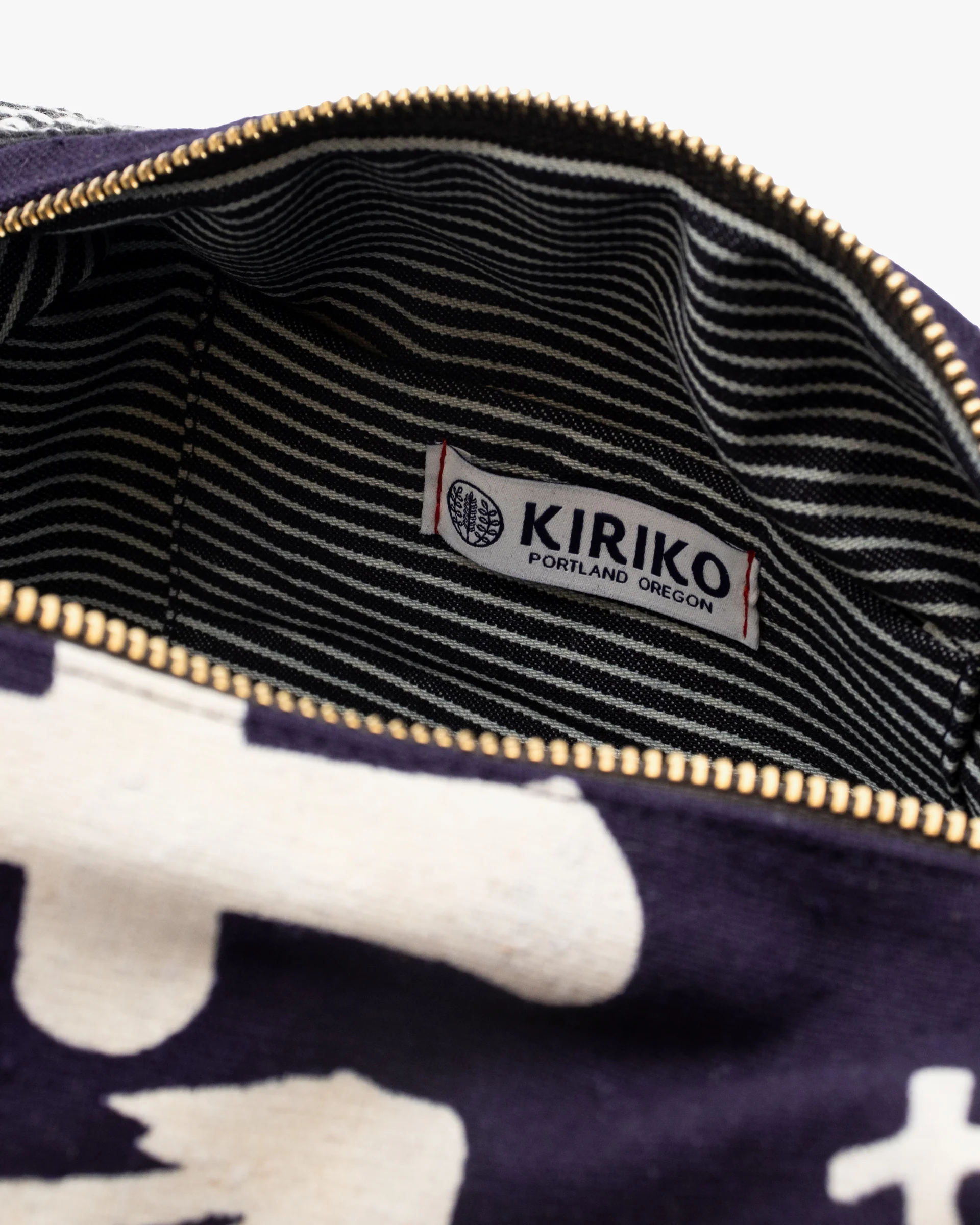 Kiriko Original Dopp Kit, Maekake, Dark Indigo with White Belt - Image 7