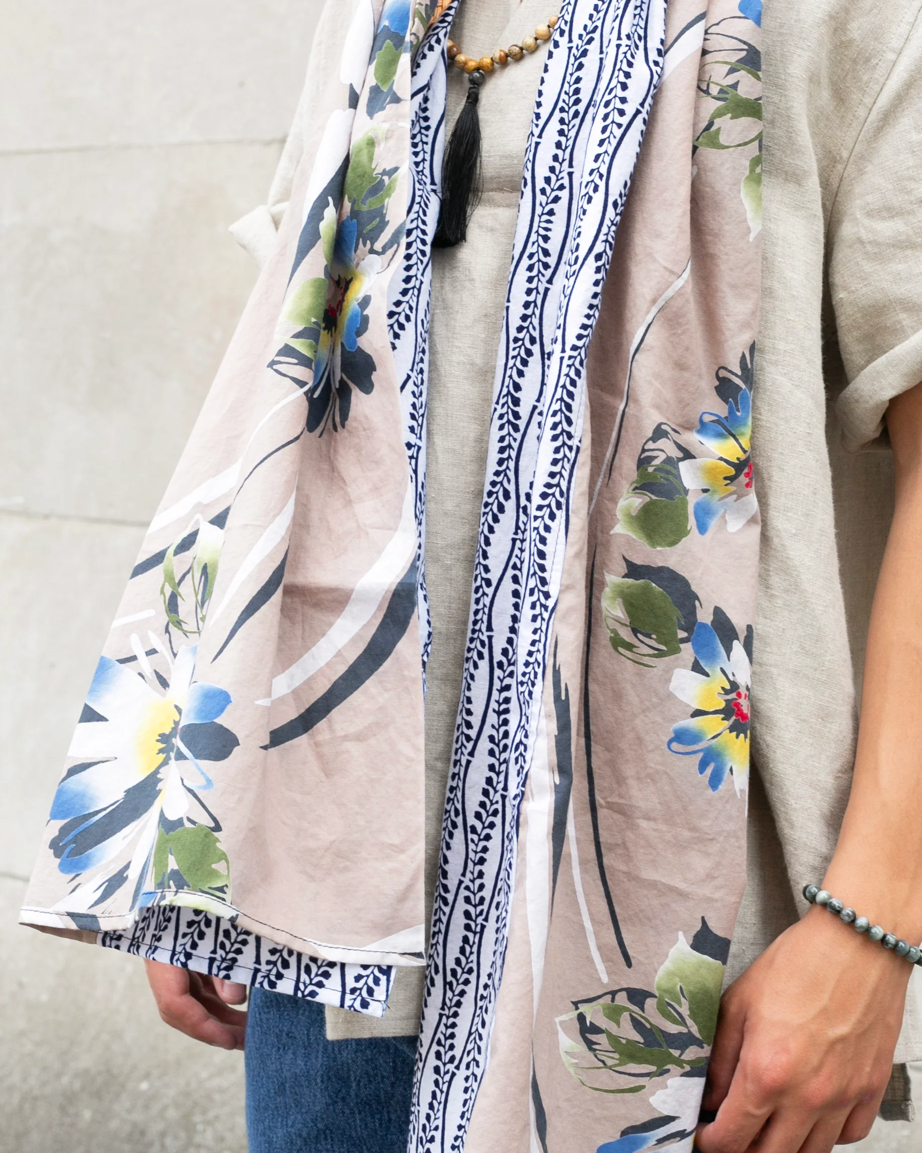 Kiriko Original Scarf, Split Yukata, Wide, Beige with Abstract Flowers - Image 2