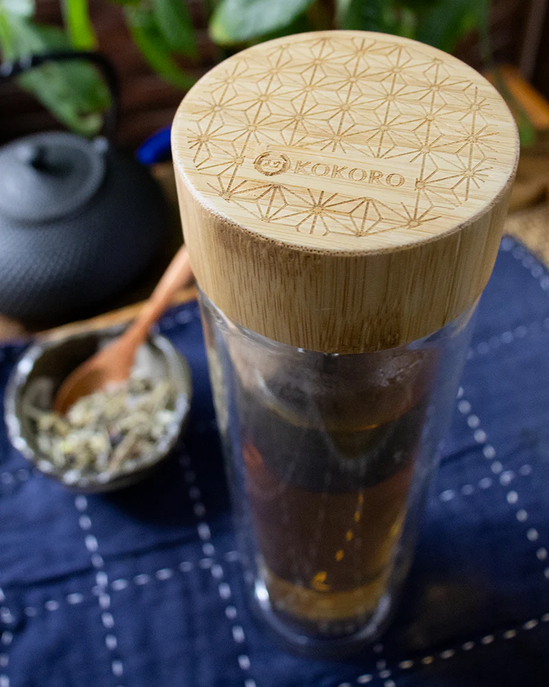 Kokoro Original Glass Bottle and Tea Infuser - Image 3