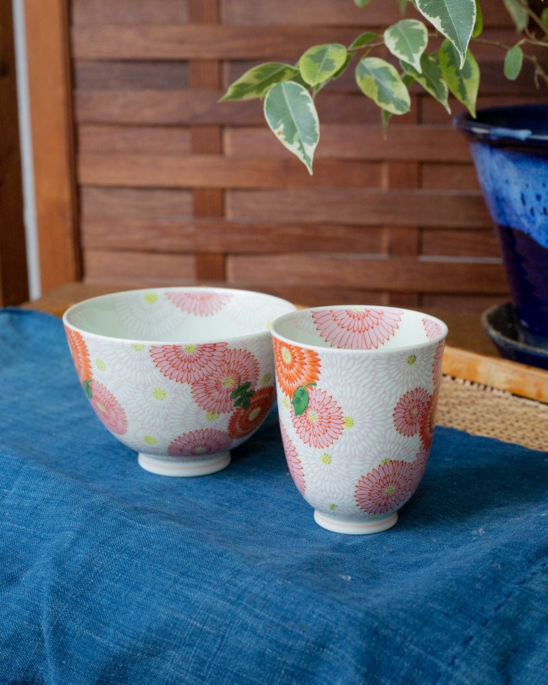 Kouraku Kiln Teacup, Chrysanthemum - Image 5
