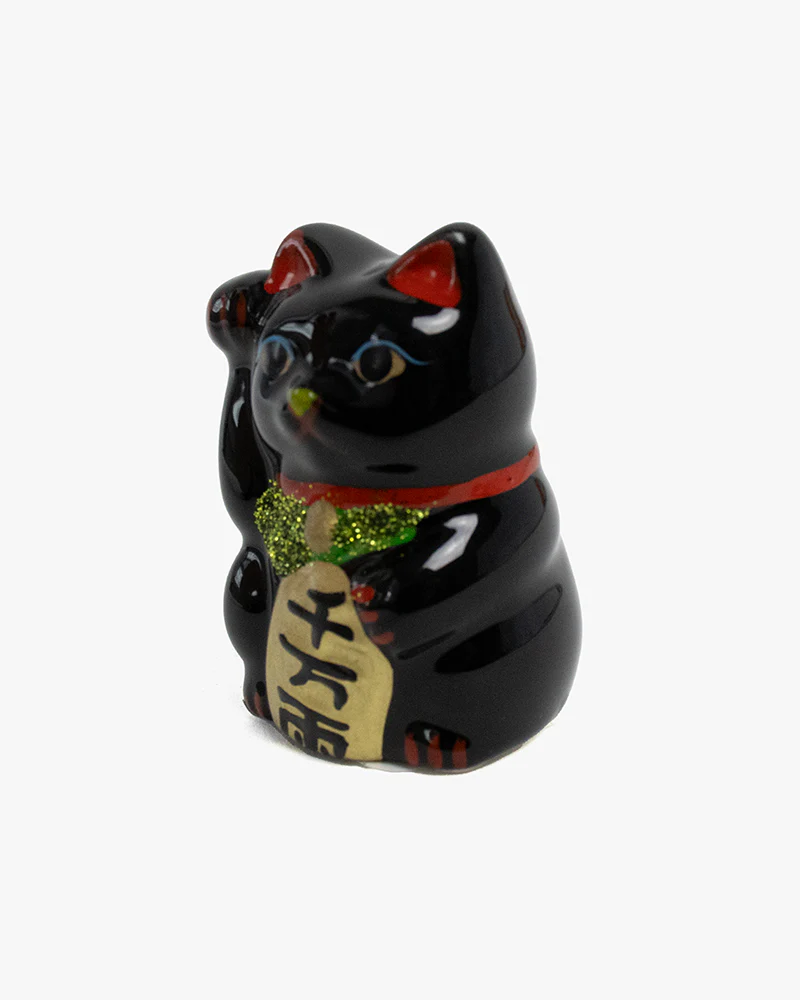 Manekineko Figurine, Urban Tokyo - Image 5