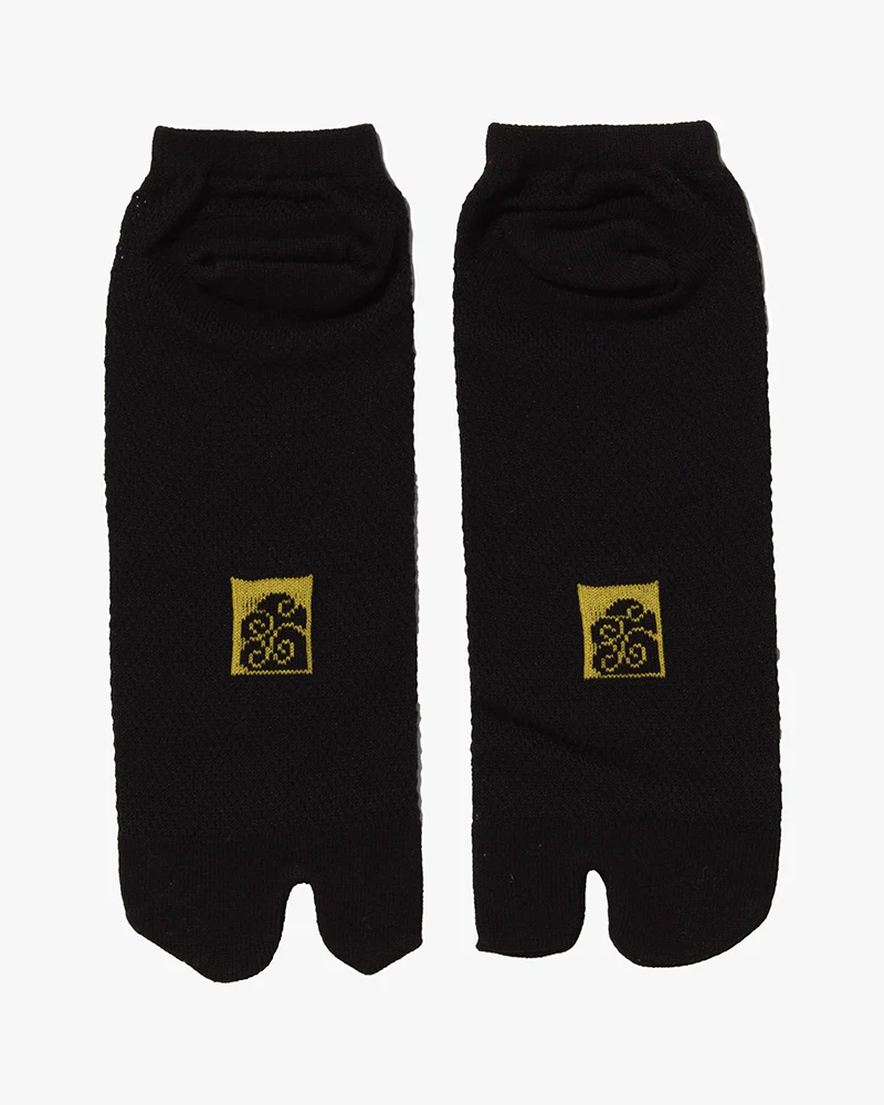 Wa Modern, Tabi Socks, Crew, Black with Silver Daruma - Image 3