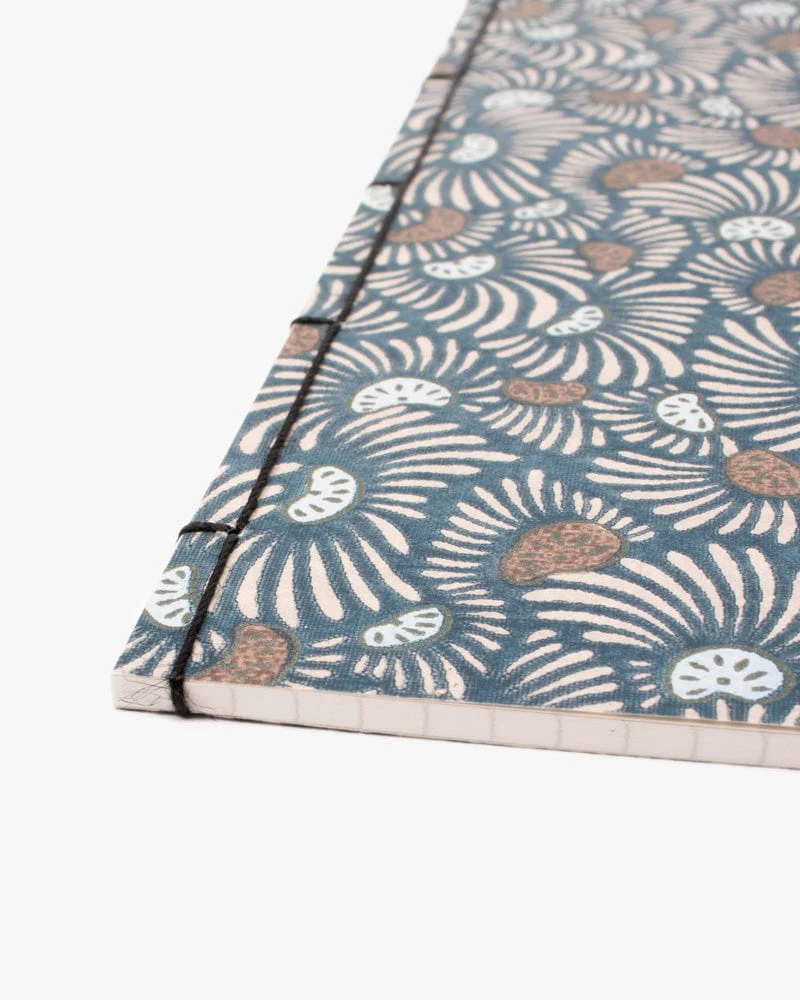 Shogado Watoji Notebook, Ginger Series, Flower Blue (L) - Image 2