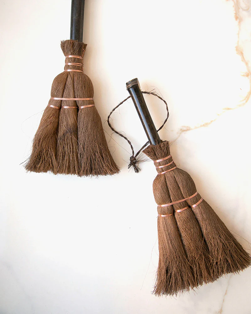 Fodory, Large Table Palm Broom with Handle - Image 3