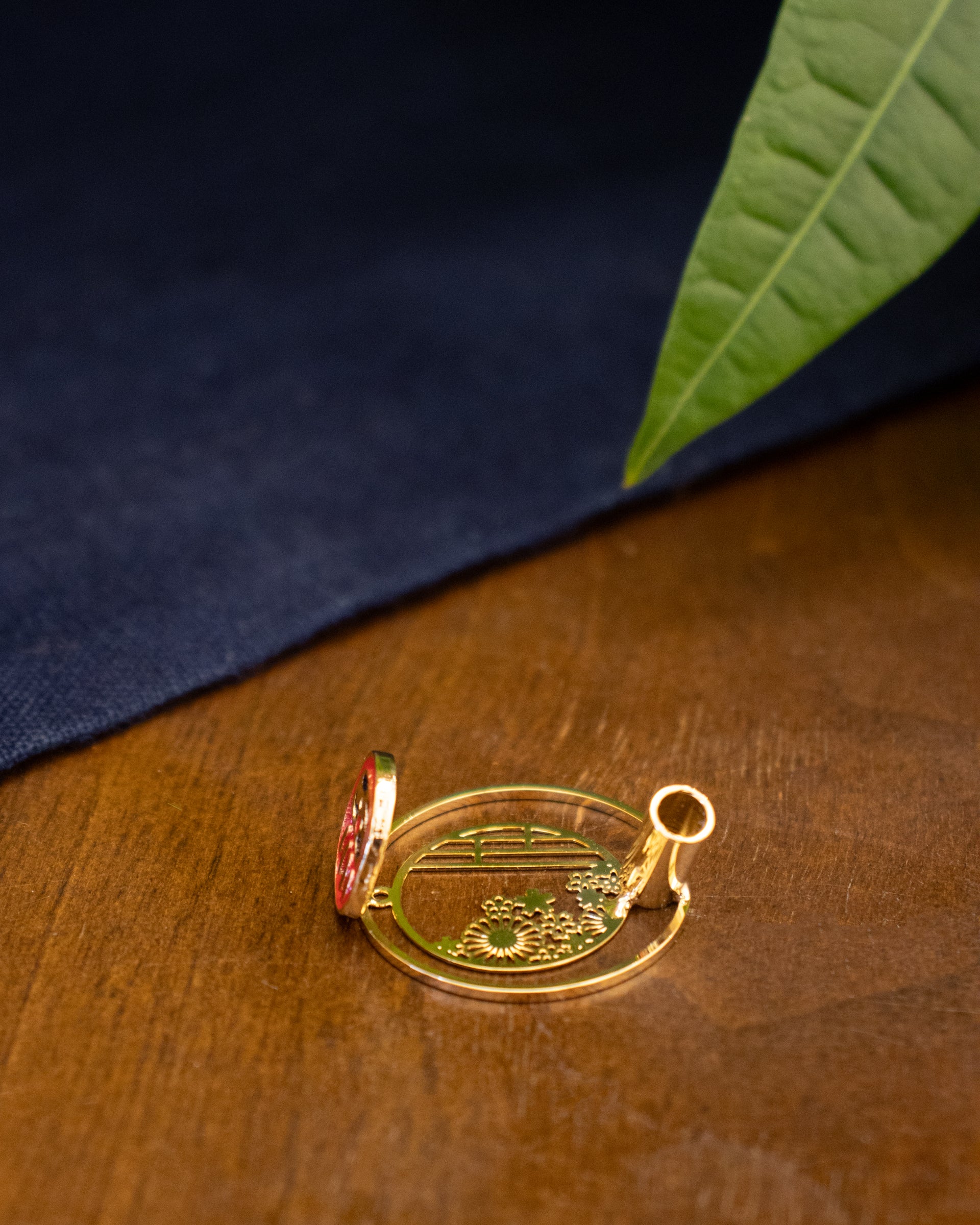 Wa Modern, Incense Holder, Traditional Symbols - Image 12